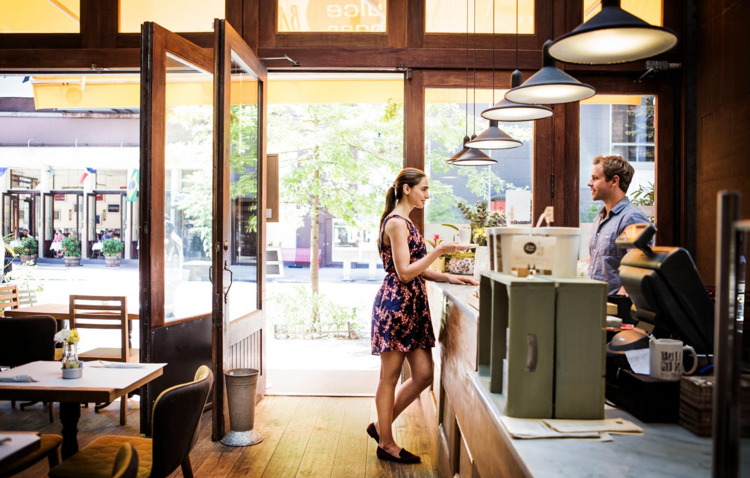 You are currently viewing The Psychology of Repeat Buyers: Why They Keep Coming Back for More